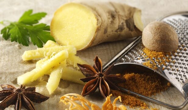 Nüsse mit Ingwer eignen sich als gesunder Snack in der Männerernährung. 